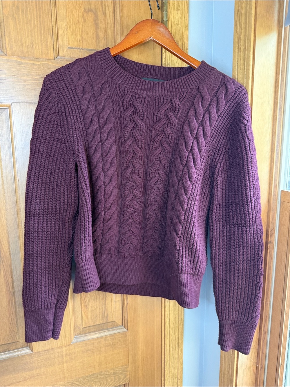 Banana Republic Maroon Cable Knit Crewneck Pullover Sweater - Size S